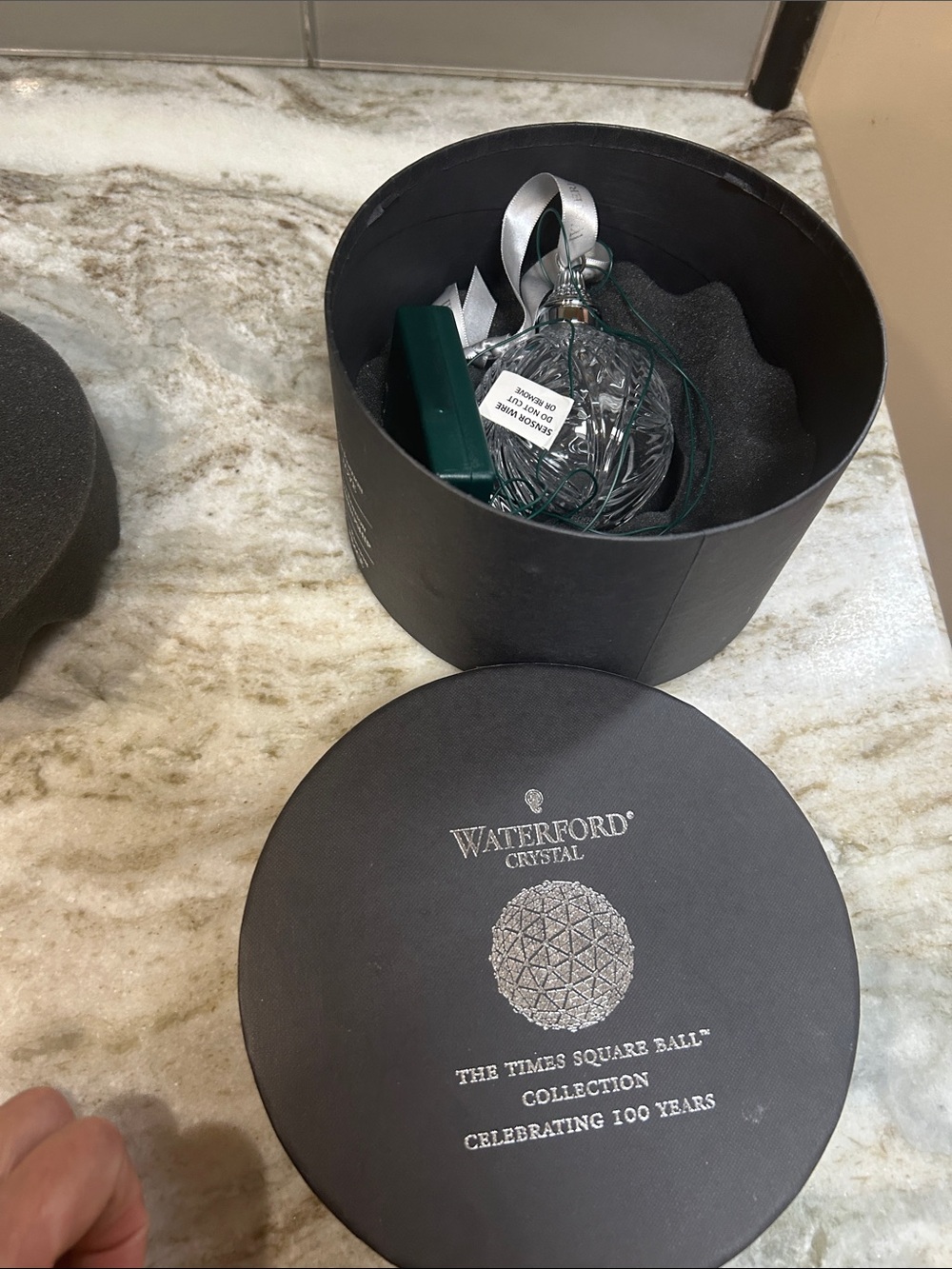 Waterford 2009 crystal ball ornament with light xmas holiday new gift box